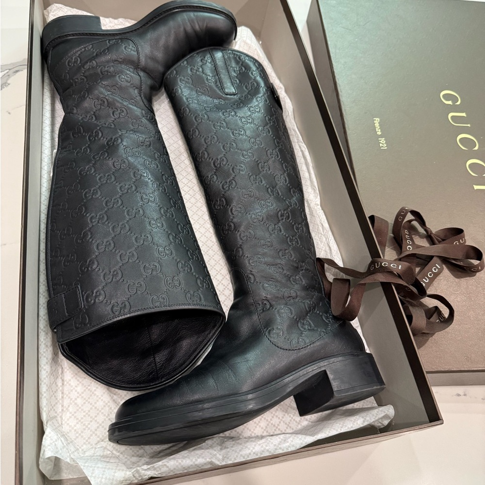 Gucci Black Leather Knee High Riding Boots for Women